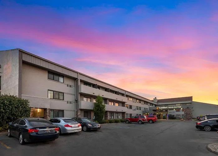 Comfort Inn & Suites Indianapolis Northwest - College Park